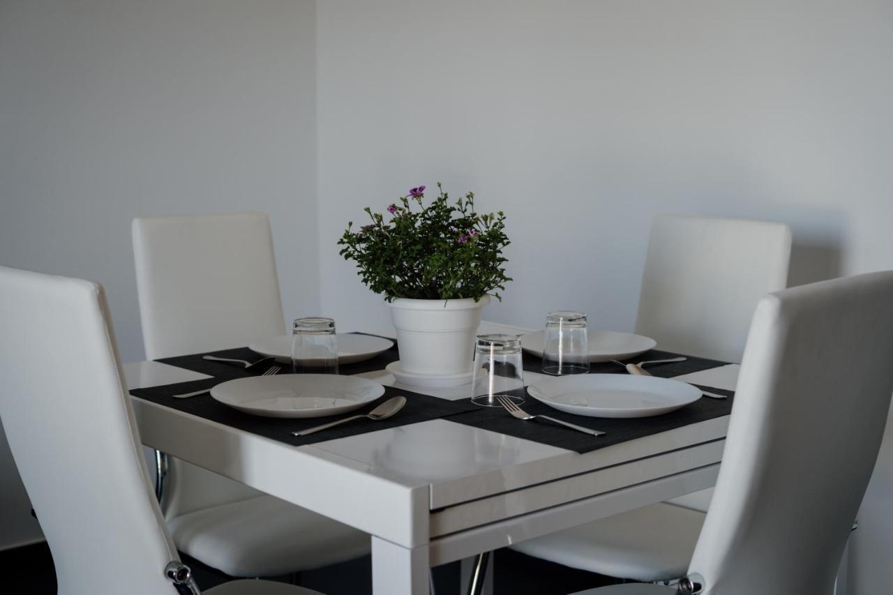 Domus Residence - Cicerone - Bari Bagian luar foto